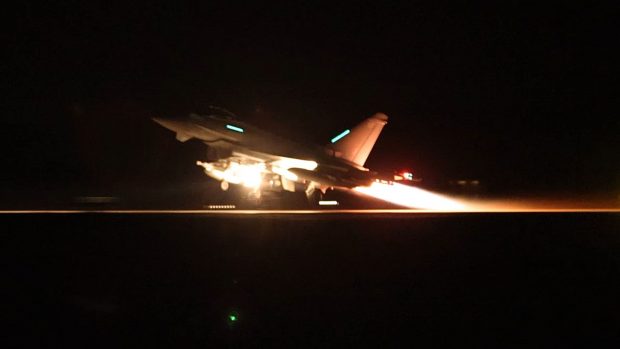 Kremlin: Atacurile americane și britanice asupra rebelilor Houthi din Yemen sunt „ilegitime”