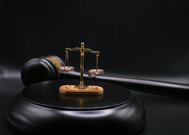 Ce salarii se câștigă în domeniul juridic. Cât câștigă un avocat, un procuror sau un judecător