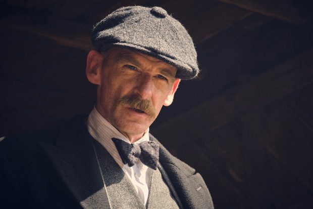 Paul Anderson, actorul care-l joacă pe Arthur Shelby în serialul Peaky Blinders, amendat pentru posesie de droguri
