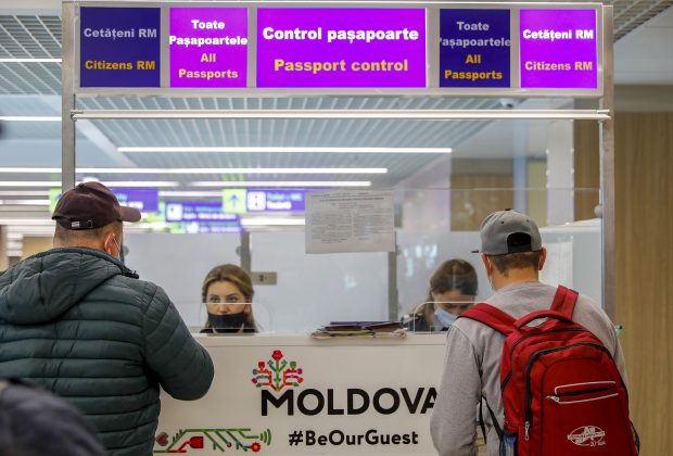Republica Moldova spune că nu mai face faţă solicitărilor de cetăţenie din partea ruşilor