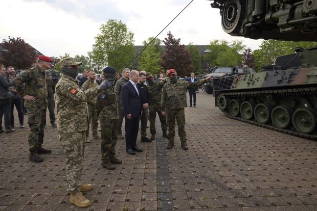 Olaf Scholz le reproșează statelor UE că sprijinul militar acordat Ucrainei este „insuficient”. „Fac apel la aliați: consolidați-vă eforturile”