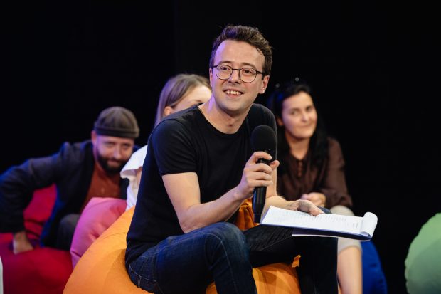 INTERVIU Fost olimpic la fizică, azi director de teatru: „Dacă vrem să schimbăm ceva ce nu ne convine în țara asta, trebuie să ne asumăm”