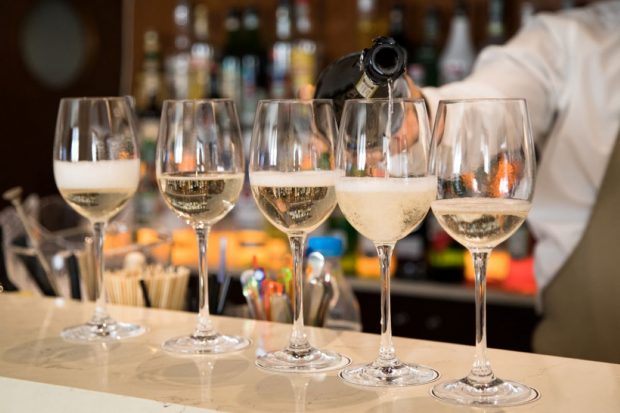 Care este diferenţa dintre prosecco, lambursco, cava şi şampanie