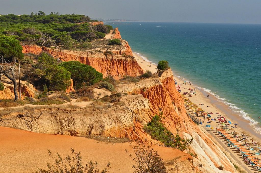 Cele mai frumoase plaje din lume in 2024: Descopera Paradisul pe Pamant! 11 falesia beach 1