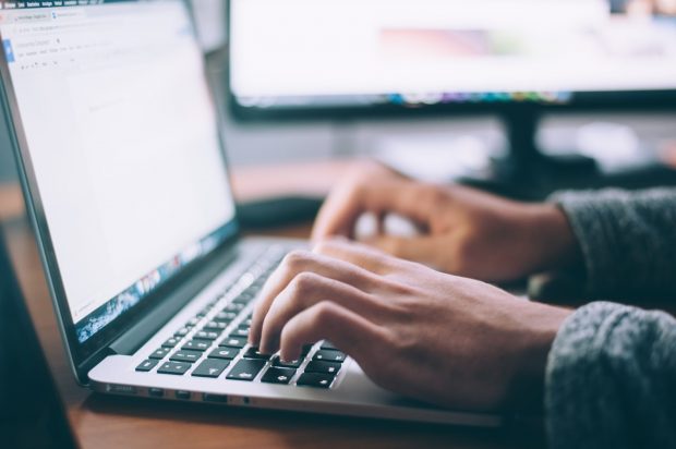 Ce joburi au căutat românii la început de an: pozițiile de șofer, asistent medical, operator call-center și contabil se află în topul preferințelor candidaților. Aproape 350.000 de căutări au fost efectuate în ianuarie și februarie