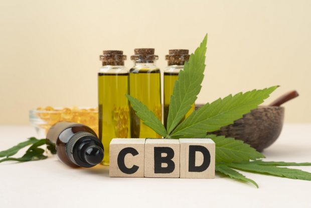 CBD în lumea sănătății și bunăstării: Care sunt beneficiile uleiului de canabis?