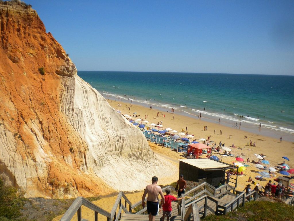 Cele mai frumoase plaje din lume in 2024: Descopera Paradisul pe Pamant! 14 playa de falesia