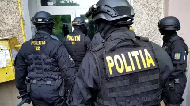 Percheziții DGA la polițiști din Ialomița, suspectați că au primit mită ca să dea amenzi mai mici șoferilor