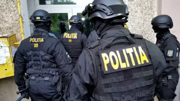 Fiul interlopului prahovean Austrianu, reţinut într-un dosar de camătă, înşelăciune şi conducere cu permisul suspendat