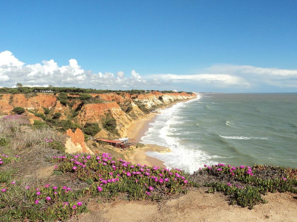 Cele mai frumoase plaje din lume in 2024: Descopera Paradisul pe Pamant! 15 praia da falesia 1