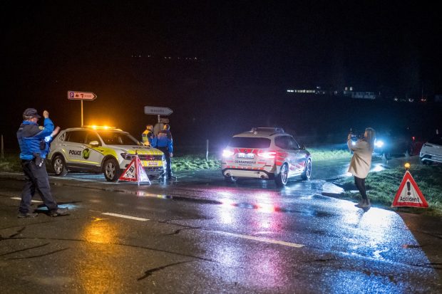 Patru români care au furat dintr-un magazin cu băuturi alcoolice au fost arestați, după o urmărire ca-n filme pe o autostradă din Elveția