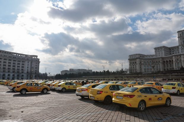 Taximetriştii protestează luni în București. Care sunt principalele revendicări