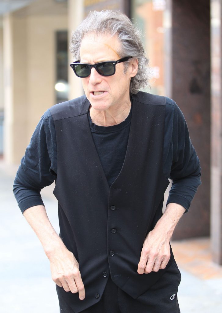 Comedianul Richard Lewis a plecat dintre noi la vârsta de 76 de ani: Viața și moartea unei legende 4 richard lewis 5