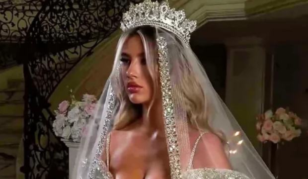 O rochie de mireasă creată de un designer din Kosovo a devenit virală pe rețelele sociale: „Te simți ca o regină, dar cum poți dansa?” | VIDEO