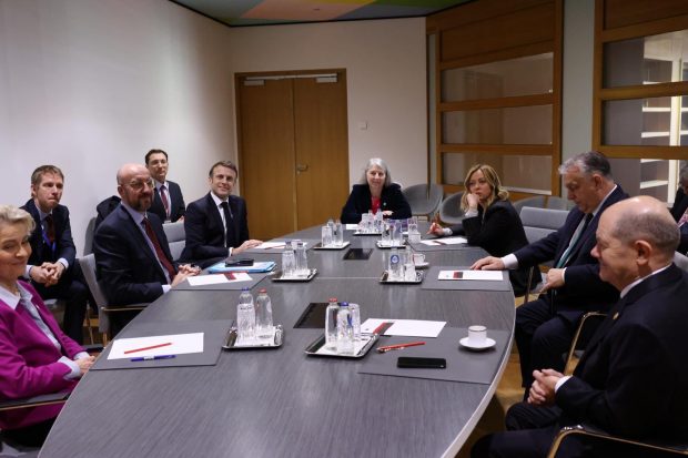 Acord fulger la Bruxelles: 50 de miliarde de euro pentru Ucraina. Izolat de ceilalți lideri UE, „Orban a înțeles încă de dimineață că jocul s-a terminat”