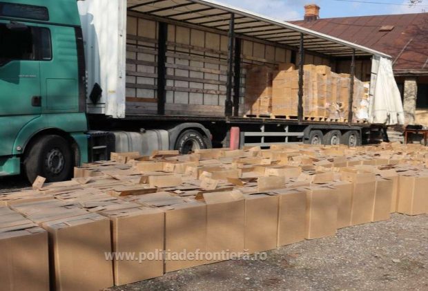 Camion cu țigări și parfumuri contrafăcute, în valoare de peste două milioane de euro, găsit în Vama Giurgiu