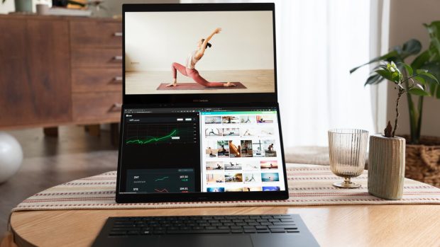 ASUS Zenbook DUO (UX8406): Descoperă o nouă eră a laptopurilor cu două ecrane OLED
