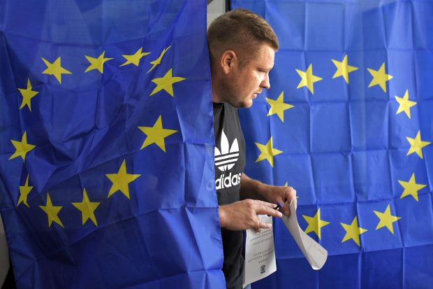 Rezultate parțiale alegeri europarlamentare 2024 – BEC. Alianța PSD-PNL – 48,56%, urmată de AUR și ADU. Independentul Nicu Ștefănuță intră în PE