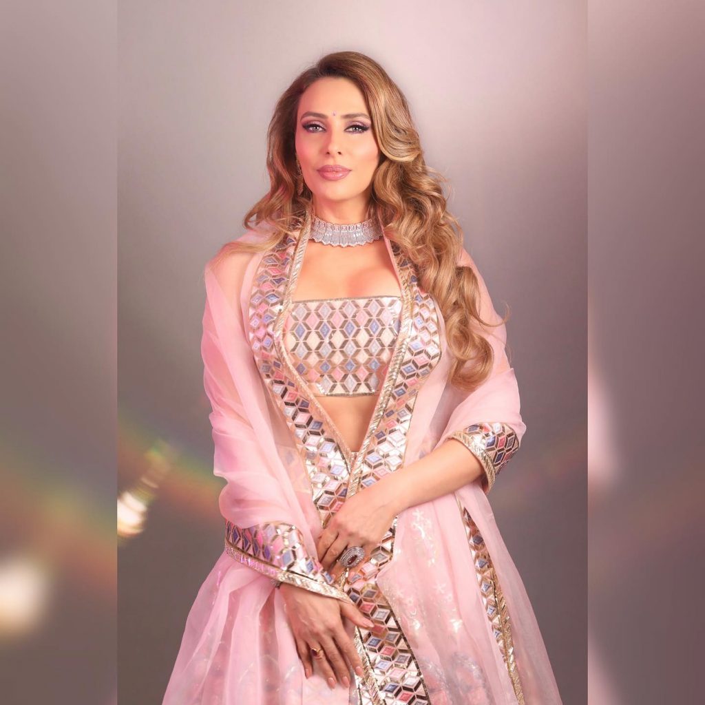 iulia vantur 7