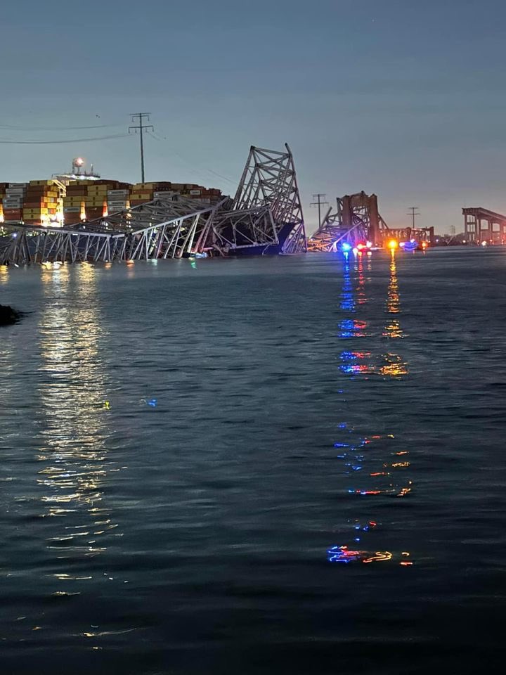 Dezastru în Baltimore: Podul Key s-a Prăbușit După Ce o Navă a Lova un Pilon 1 pod