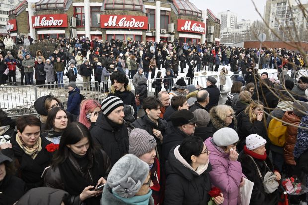 Kremlinul avertizează că „orice adunare neautorizată încalcă legea”, în ziua înmormântării lui Navalnîi