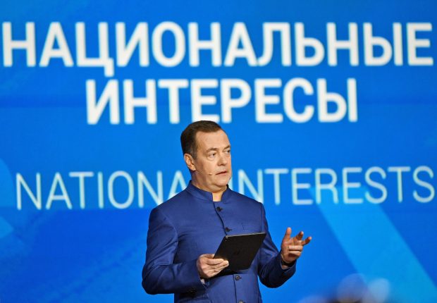 „Un individ cu dizabilități mintale!”. Medvedev, o nouă tiradă la adresa lui Joe Biden, pe care îl acuză că va declanșa al Treilea Război Mondial