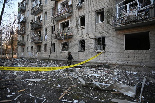 Război în Ucraina, ziua 763 | Harkov, atacat de ruși cu bombe ghidate, „de mare calibru”. Zelenski, inspecție pe tranșeele din est