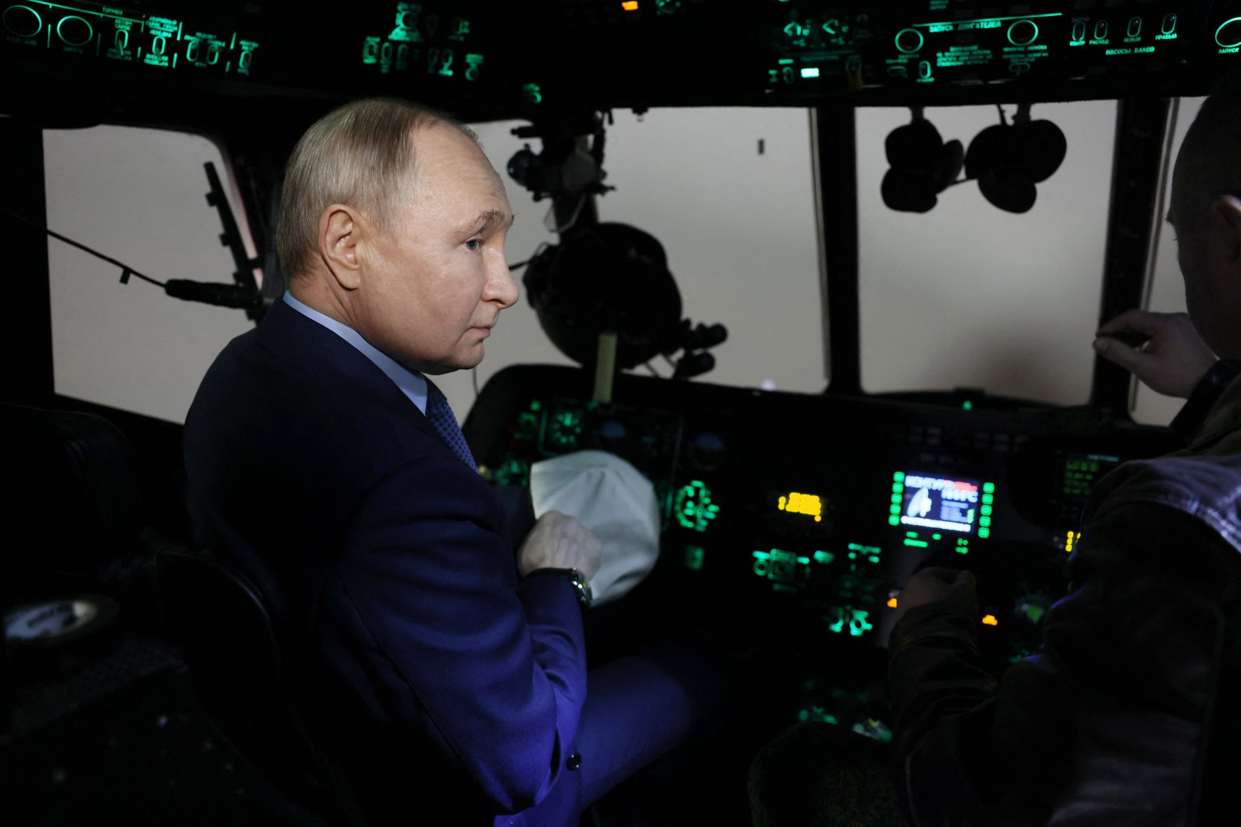 Putin spune că Rusia nu va ataca NATO, dar va doborî avioanele F-16 date Ucrainei: Dacă sunt utilizate din țări terțe, devin ținte legitime