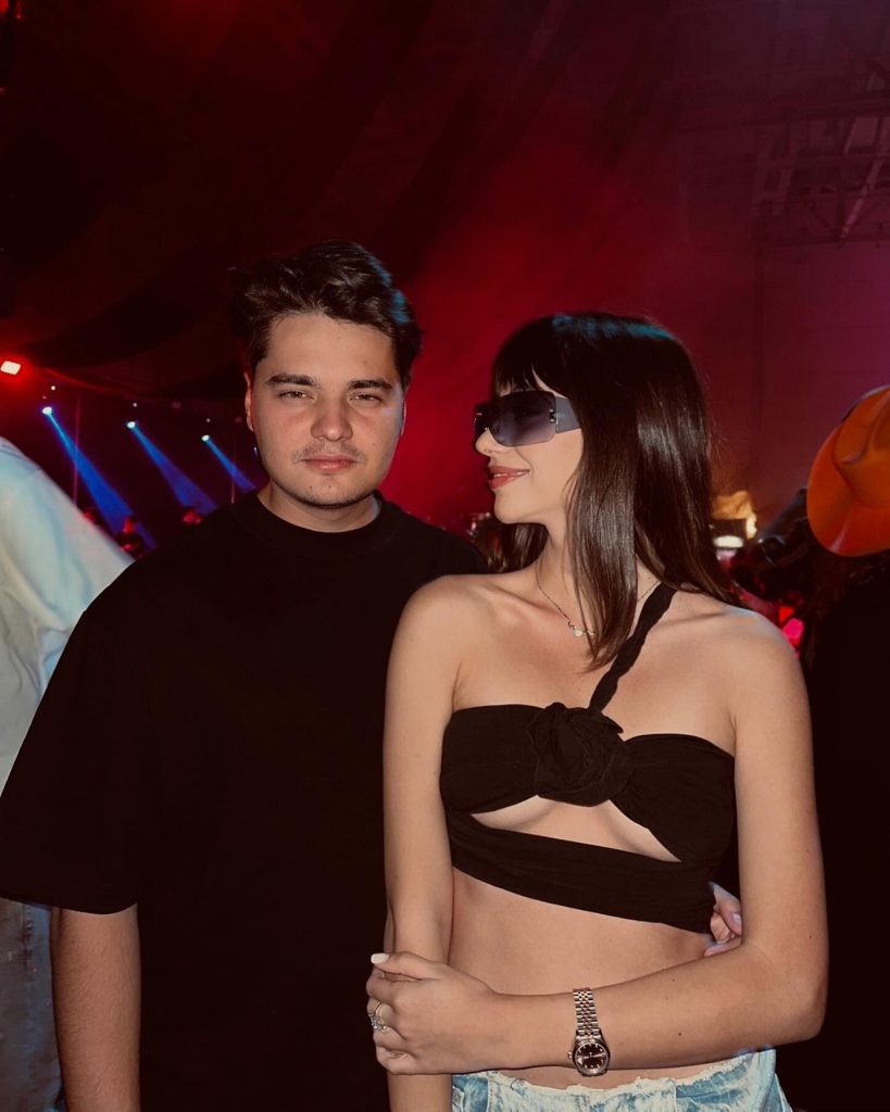 Selly a investit un milion de euro într-un film realizat în doar 4 luni: „Socoteala de acasă nu e cea din târg”. Ce așteptări are de la „Buzz House” 14 selly buzz house film 3