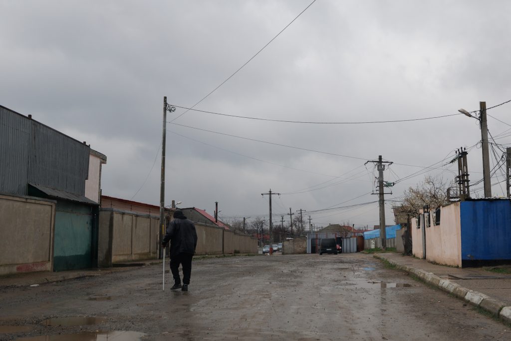 strada din cartierul colonisti