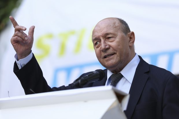 România nu e pregătită să ţină piept unei invazii rusești timp de 30 de zile, spune Traian Băsescu
