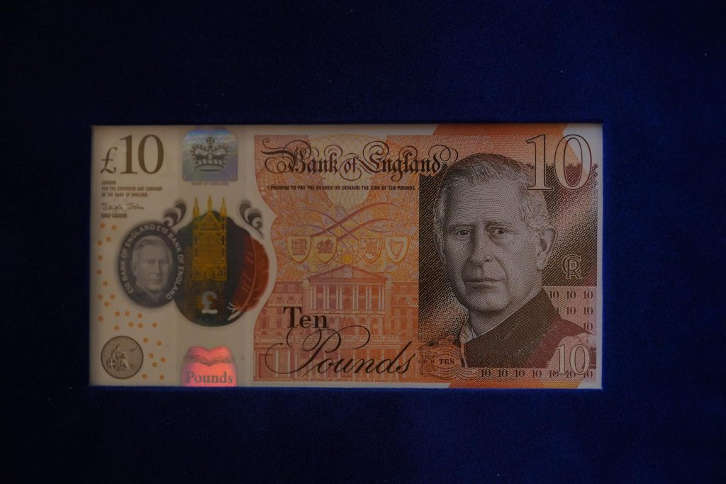 bancnota cu chipul regelui charles foto faceb the royal family