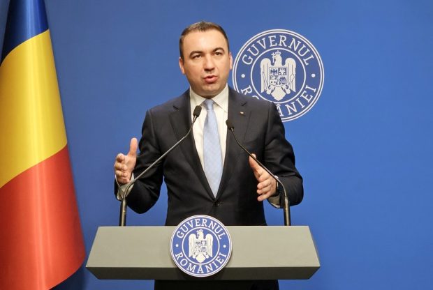 Ministrul Energiei a găsit speculatorii de pe piața energiei: traderii din România fac profit de trei ori mai mare decât cei din Occident. Președintele Nicușor Dan a criticat ANRE