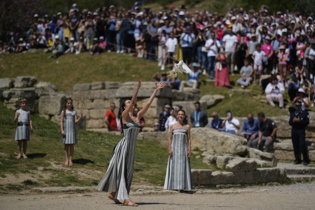 grrcia flacara olimpica foto profimedia