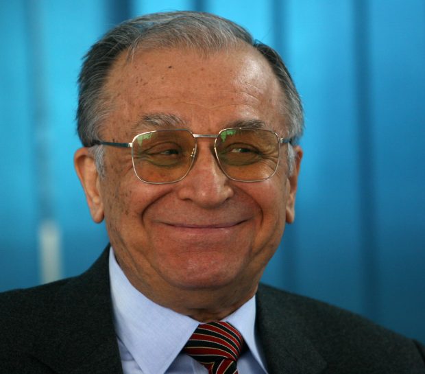 Procurorul general îi cere lui Iohannis aviz pentru urmărirea penală a lui Ion Iliescu în dosarul Mineriadei
