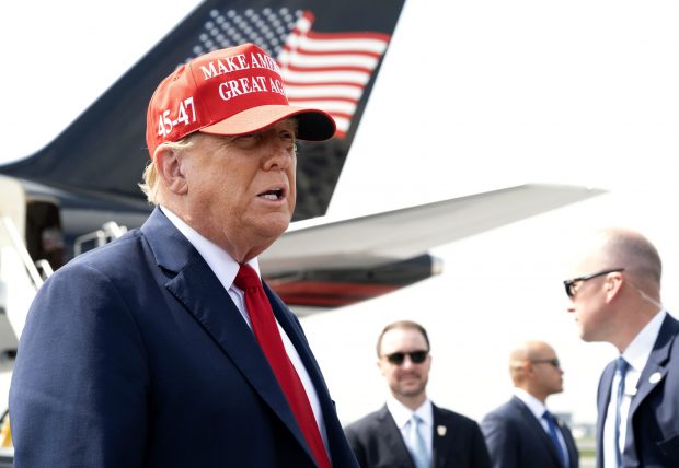 Donald Trump: Imigranții aflați ilegal în SUA „îşi construiesc o armată”. „Vor să ne prindă din interior”