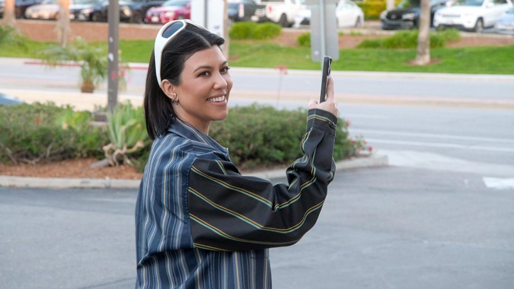 kourtney kardashian 1