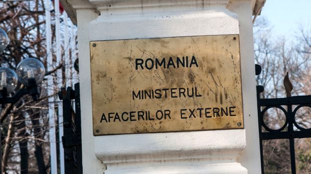 Atlas cu Ungaria Mare, făcut cadou Croației de ambasadorul maghiar la NATO. Reacția MAE
