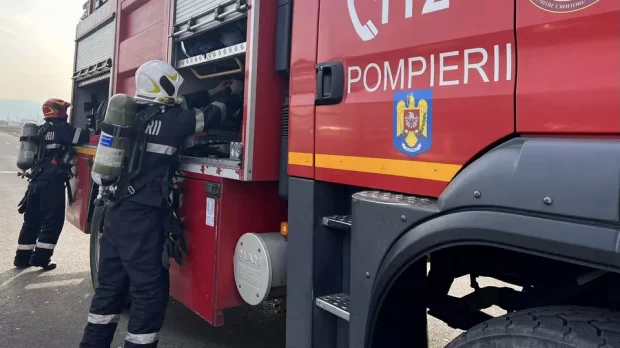 Incendiu la apartamentul unui bloc din Brașov. Mai multe persoane au fost evacuate
