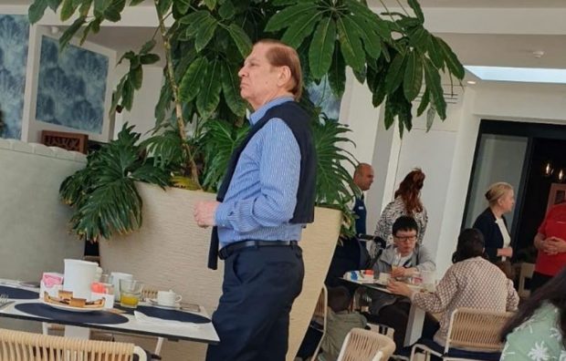 Imagini de la reținerea prințului Paul la un resort din Malta. Poliția Română: Nu a opus rezistență. VIDEO