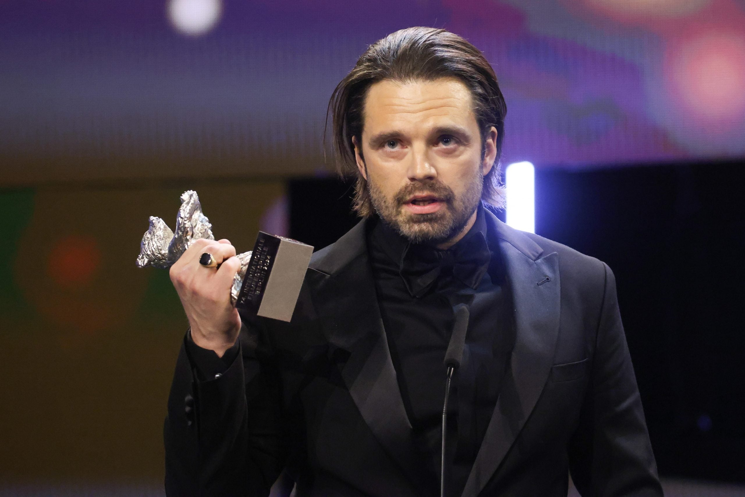 Sebastian Stan concurează pentru premiul cel mare la Cannes. Interpretează pe Donald Trump. Sebastian Stan concurează pentru premiul cel mare la Cannes. Interpretează pe Donald Trump.
