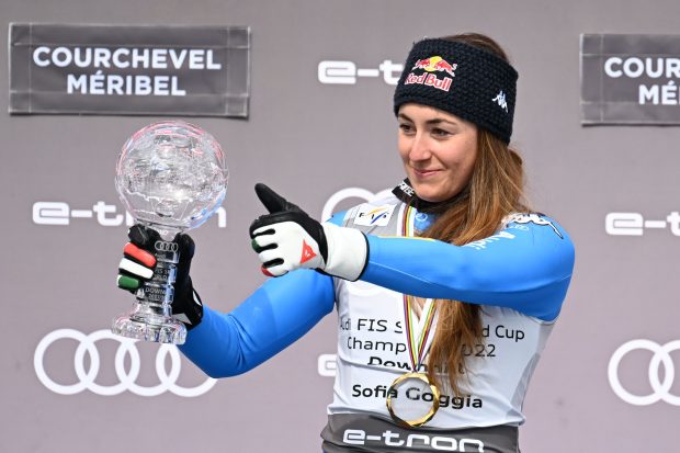 „Ai două picioare stângi?”. Schioarea Sofia Goggia, campioană olimpică la coborâre, copertă compromisă pentru o revistă italiană