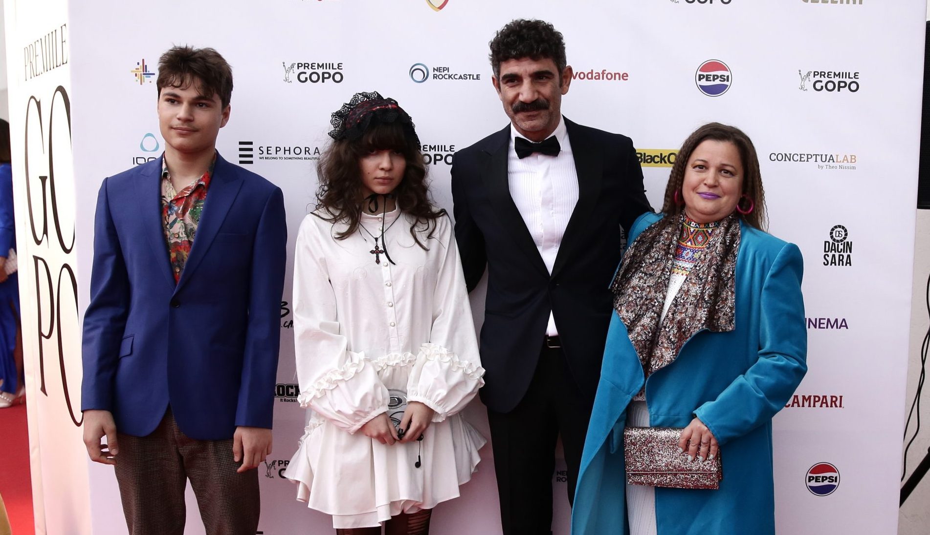 Toma Cuzin, Cunoscut Ca Firicel Din „Las Fierbinți”, Cu Familia La Premiile GOPO 2024. Imagini Rare Cu Soția și Cei Doi Copii | Libertatea