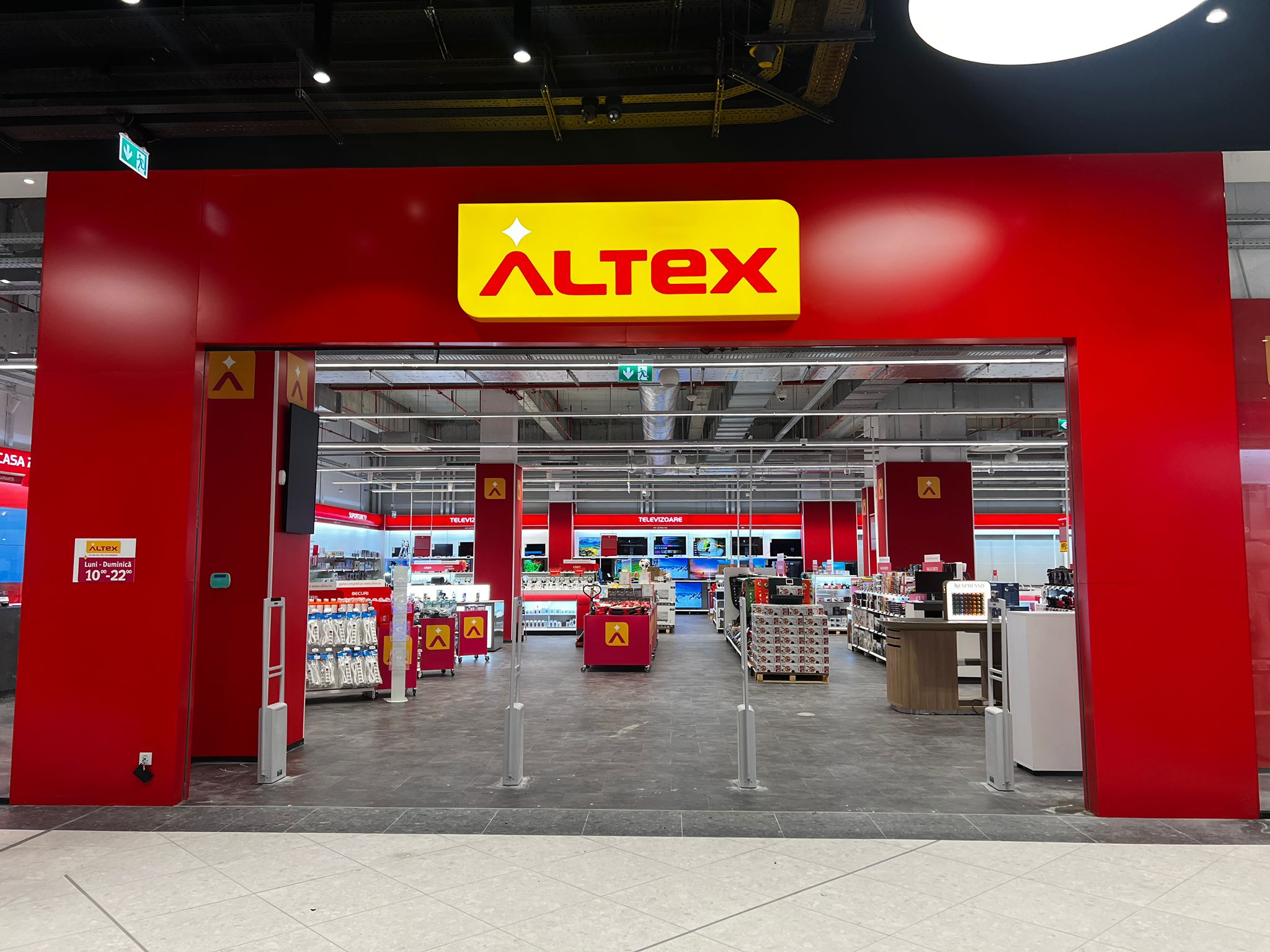 Altex își Extinde Rețeaua și Deschide Un Nou Magazin în Pitești Altex își Extinde Rețeaua și Deschide Un Nou Magazin în Pitești