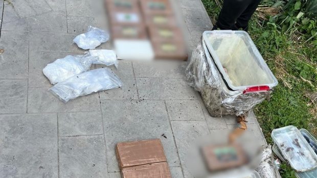 14 kilograme de cocaină, descoperite în urma unei percheziții domiciliare în Giurgiu. La ce valoare se ridică „prada”