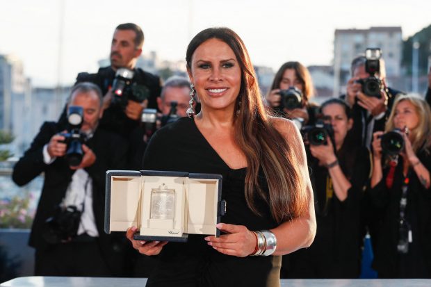 Plângere a actriţei transgen Karla Sofia Gascon, premiată la Cannes, împotriva lui Marion Marechal pentru declaraţii sexiste