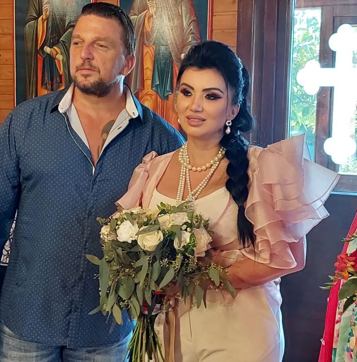Cum îi crește Adriana Bahmuțeanu pe Maximus și Eduard, copiii ei și ai lui Silviu Prigoană: „Ne facem împreună regulile, stabilim limitele” 14 adriana bahmuteanu si iubitul 2