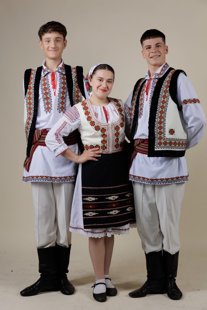 Finala Românii au talent 2024. Cine luptă pentru premiul în valoare de 120.000 de euro 3 ansamblul hecenii 2