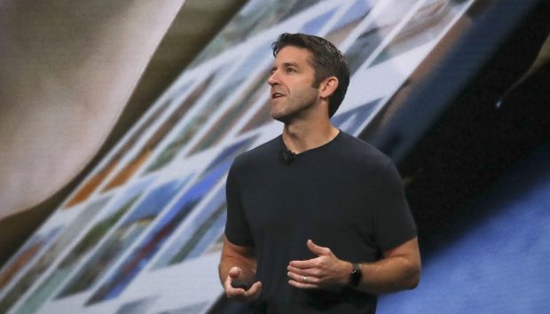 Șeful Apple se pregătește să iasă la pensie. Cine este favorit să preia funcția de CEO în gigantul tehnologic