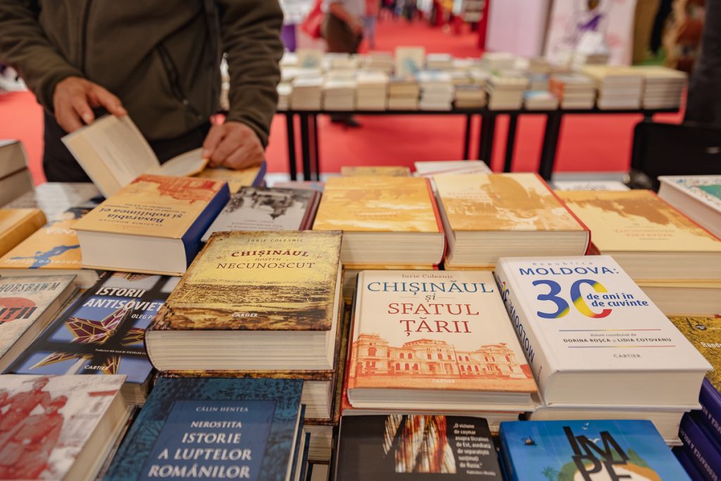 Bookfest 2024 – cel mai mare târg de carte din România. Cele mai importante lucrări propuse de editurile participante 39 bookfest 2024 s 169
